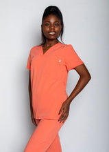 Load image into Gallery viewer, Womens One Pocket Scrub Top