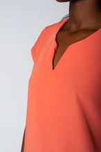 Load image into Gallery viewer, Womens Shell Scrub Top